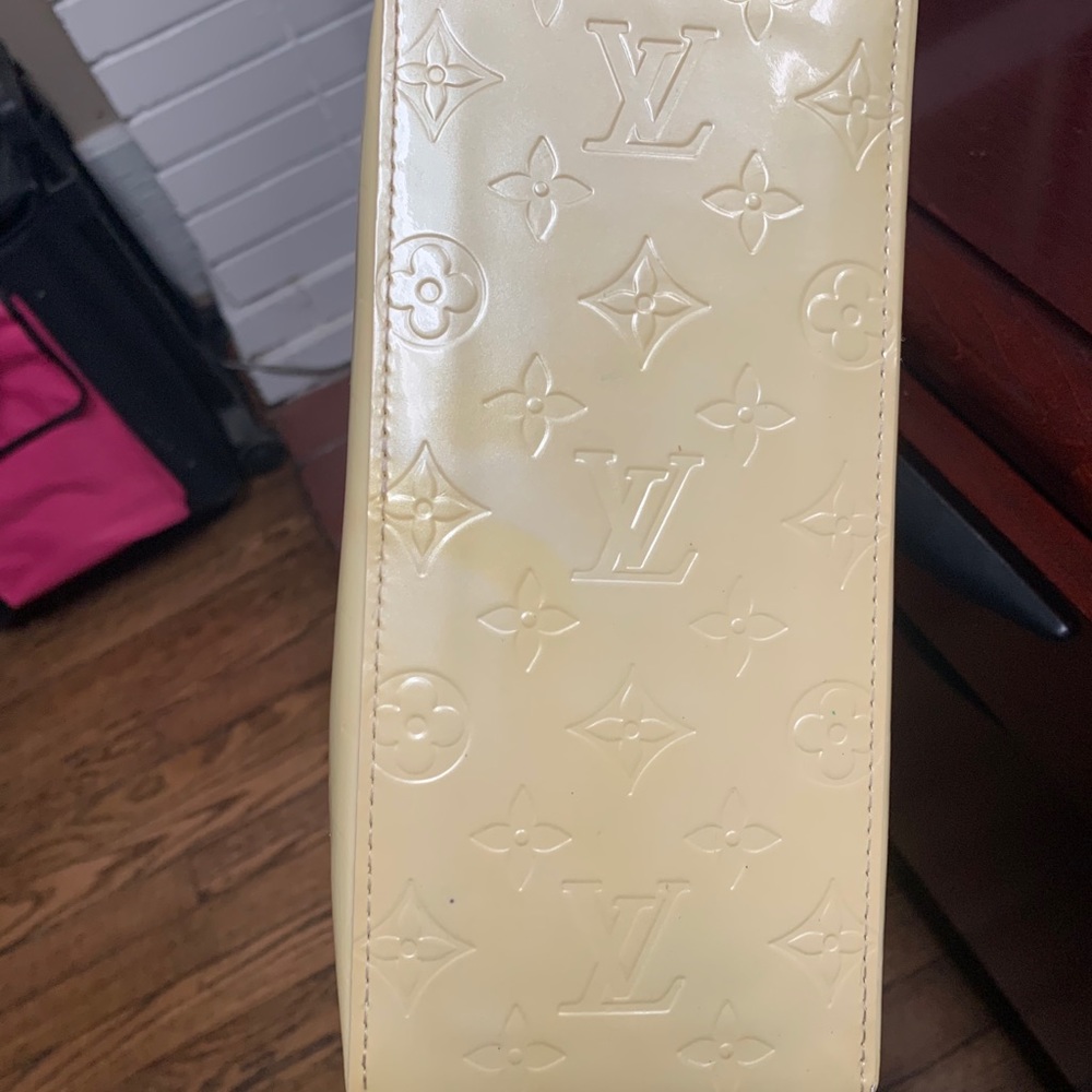 Authentic Louis Vuitton Vernis Reade PM - Picture 6 of 6